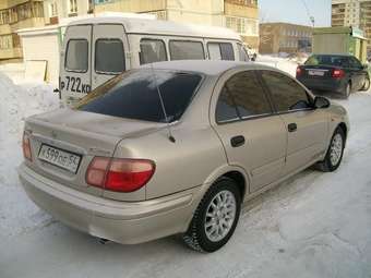 2001 Nissan Sunny Pictures