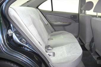 2001 Nissan Sunny Photos