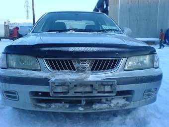 2001 Nissan Sunny Photos