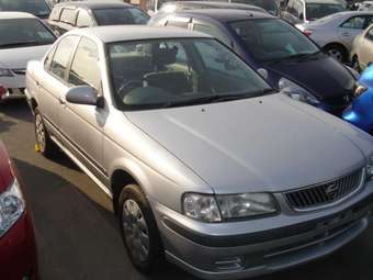 2001 Nissan Sunny Pictures