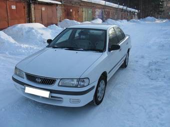 2001 Nissan Sunny Photos