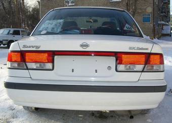 2001 Nissan Sunny Photos