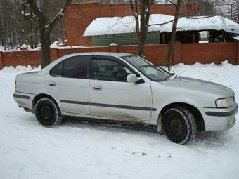 2001 Nissan Sunny Photos