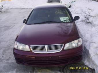 2001 Nissan Sunny Wallpapers