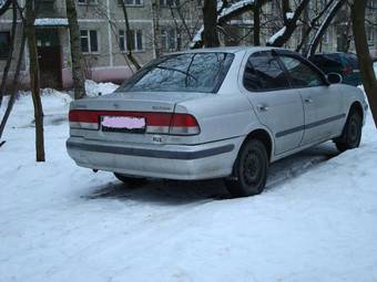 2001 Nissan Sunny Pictures