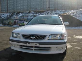 2001 Nissan Sunny Pics