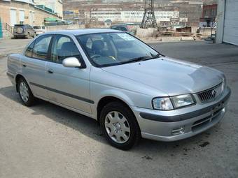 2001 Nissan Sunny Photos