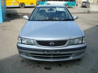 2001 Nissan Sunny Photos