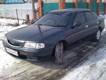 2001 Nissan Sunny Photos