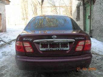2001 Nissan Sunny Pictures