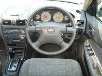 2001 Nissan Sunny Pictures