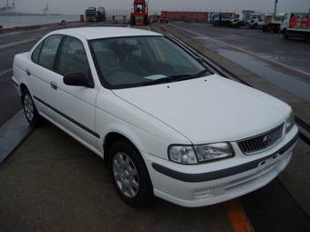 2001 Nissan Sunny Photos