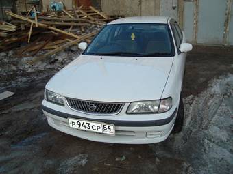 2001 Nissan Sunny Photos