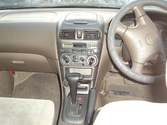 2001 Nissan Sunny Wallpapers