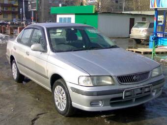 2001 Nissan Sunny Photos