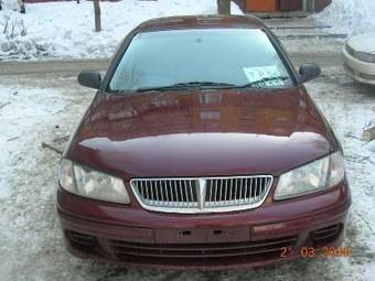 2001 Nissan Sunny Pictures