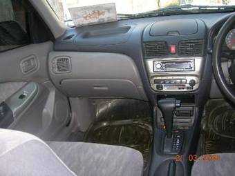 2001 Nissan Sunny Photos