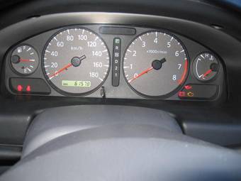 2001 Nissan Sunny Pictures