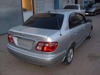 2001 Nissan Sunny Pictures
