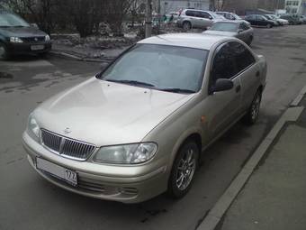 2001 Nissan Sunny Pictures