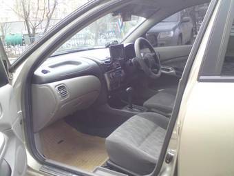 2001 Nissan Sunny Pictures