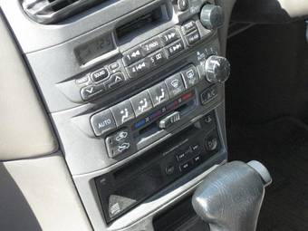 2001 Nissan Sunny Photos