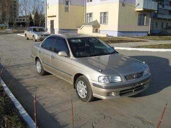 2001 Nissan Sunny Photos