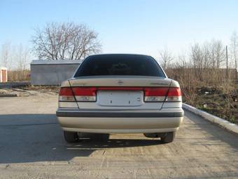 2001 Nissan Sunny Wallpapers