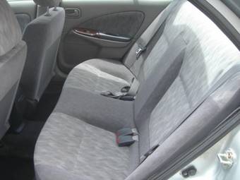 2001 Nissan Sunny Pics