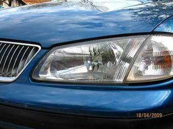 2001 Nissan Sunny Photos