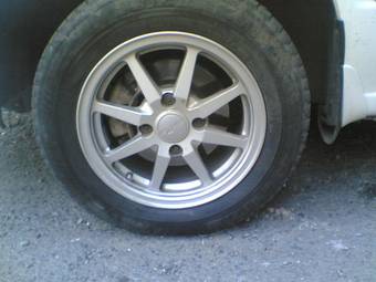 2001 Nissan Sunny Pictures