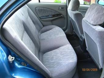 2001 Nissan Sunny Pics