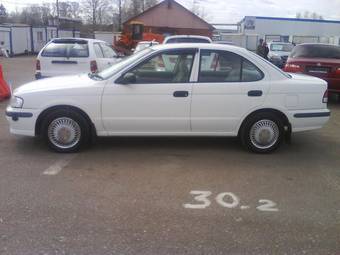 2001 Nissan Sunny Pics