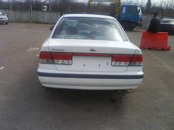 2001 Nissan Sunny Pictures