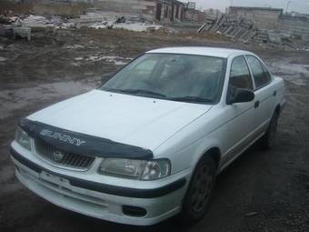 2001 Nissan Sunny Photos