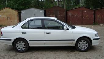 2001 Nissan Sunny Pictures