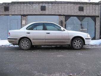 2001 Nissan Sunny Photos