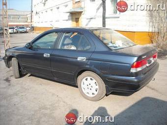 2001 Nissan Sunny Photos