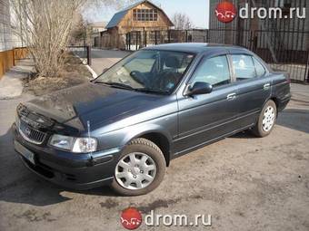 2001 Nissan Sunny Pictures