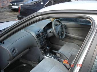 2001 Nissan Sunny Pictures