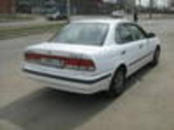 2001 Nissan Sunny Pictures