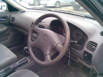 2001 Nissan Sunny Pictures