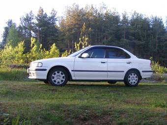 2001 Nissan Sunny Pictures