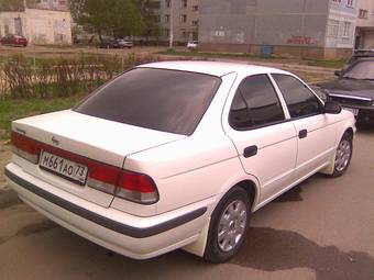 2001 Nissan Sunny Pictures