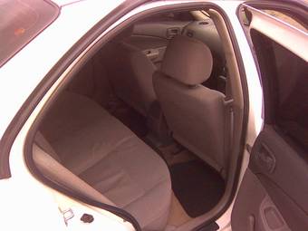 2001 Nissan Sunny Photos