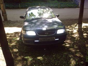 2001 Nissan Sunny Pictures