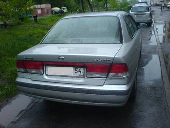 2001 Nissan Sunny Wallpapers