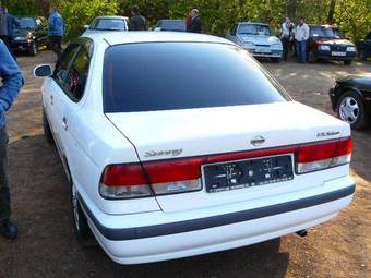2001 Nissan Sunny Photos