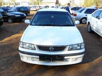 2001 Nissan Sunny Photos