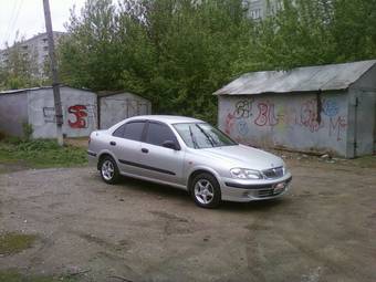 2001 Nissan Sunny Photos